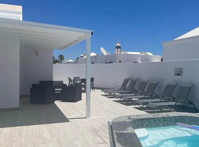 Luisa Puerto del Carmen (Lanzarote)