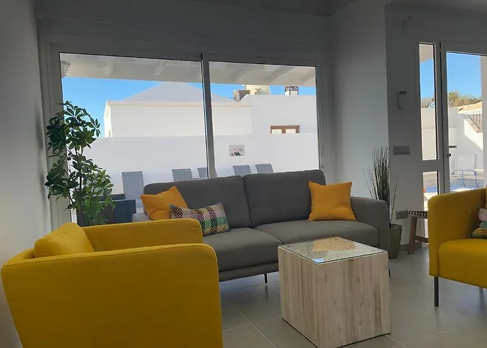 Luisa Villa Puerto del Carmen (Lanzarote)